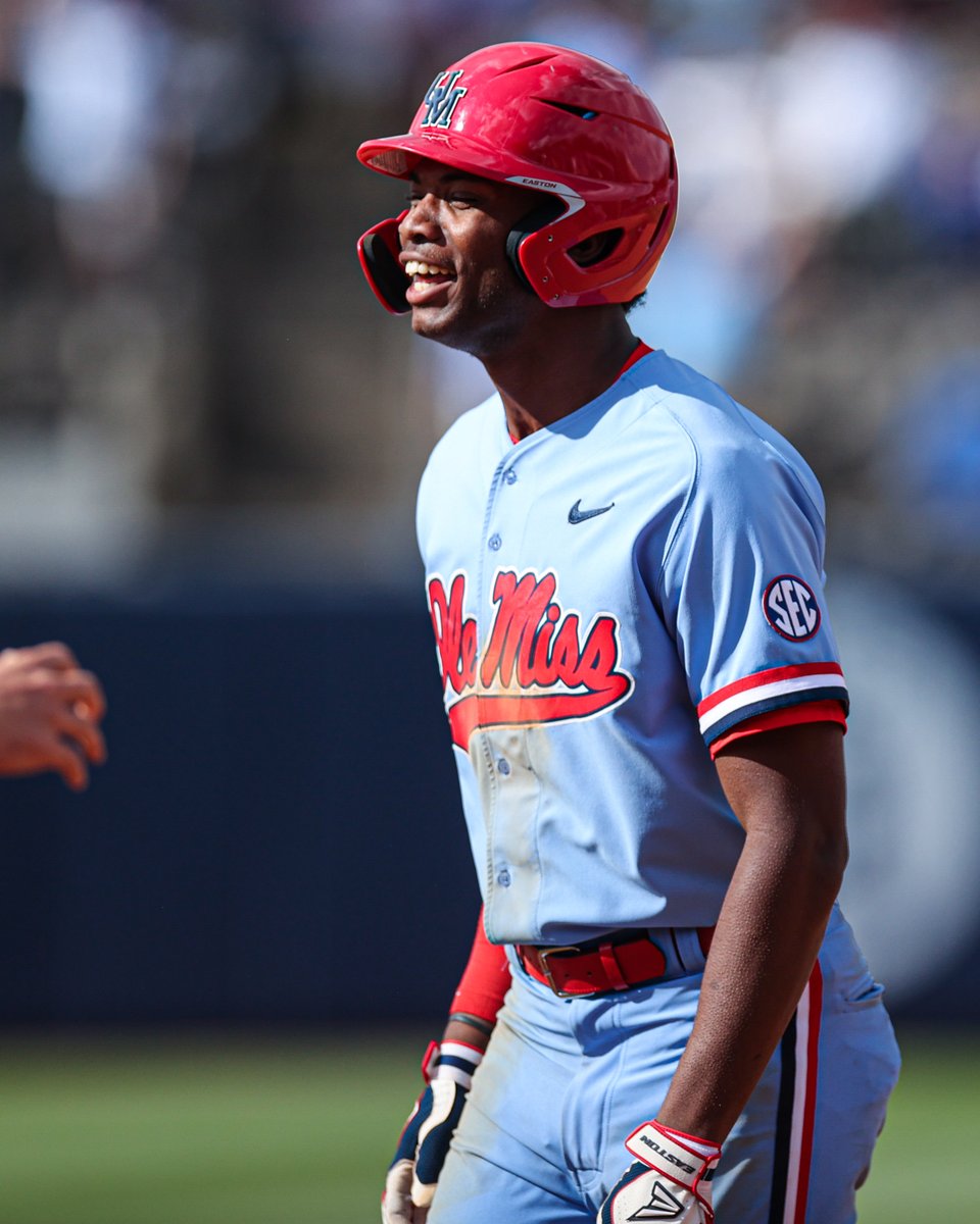 OleMissBSB's tweet photo. Fight to the Finish https://t.co/0jkMH1n3dj