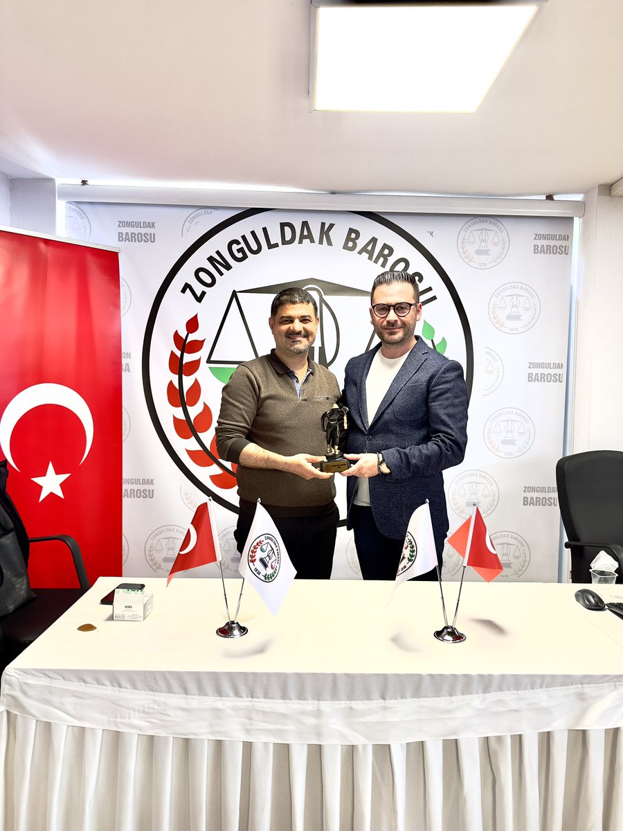 TurkerKapkac's tweet photo. Uluslararası Af Örgütü Türkiye Şubesi  ve Baromuz işbirliği ile düzenlenen “Uluslararası Sözleşmeler Kapsamında Çocuğa Yönelik Cinsel Suçlarla Mücadele Ve Çocuk Koruma Mekanizması Eğitimi” Baromuz Toplantı Salonunda gerçekleştirildi. https://t.co/WDfnjgSzNl