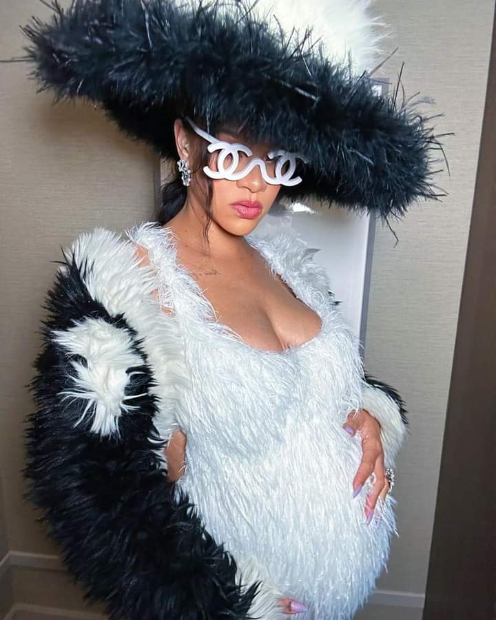 NellyBlys's tweet photo. Rihanna said "Not even on Monday" Before the #MetGala on Monday, let me roll out. https://t.co/hroN2Ah3GH