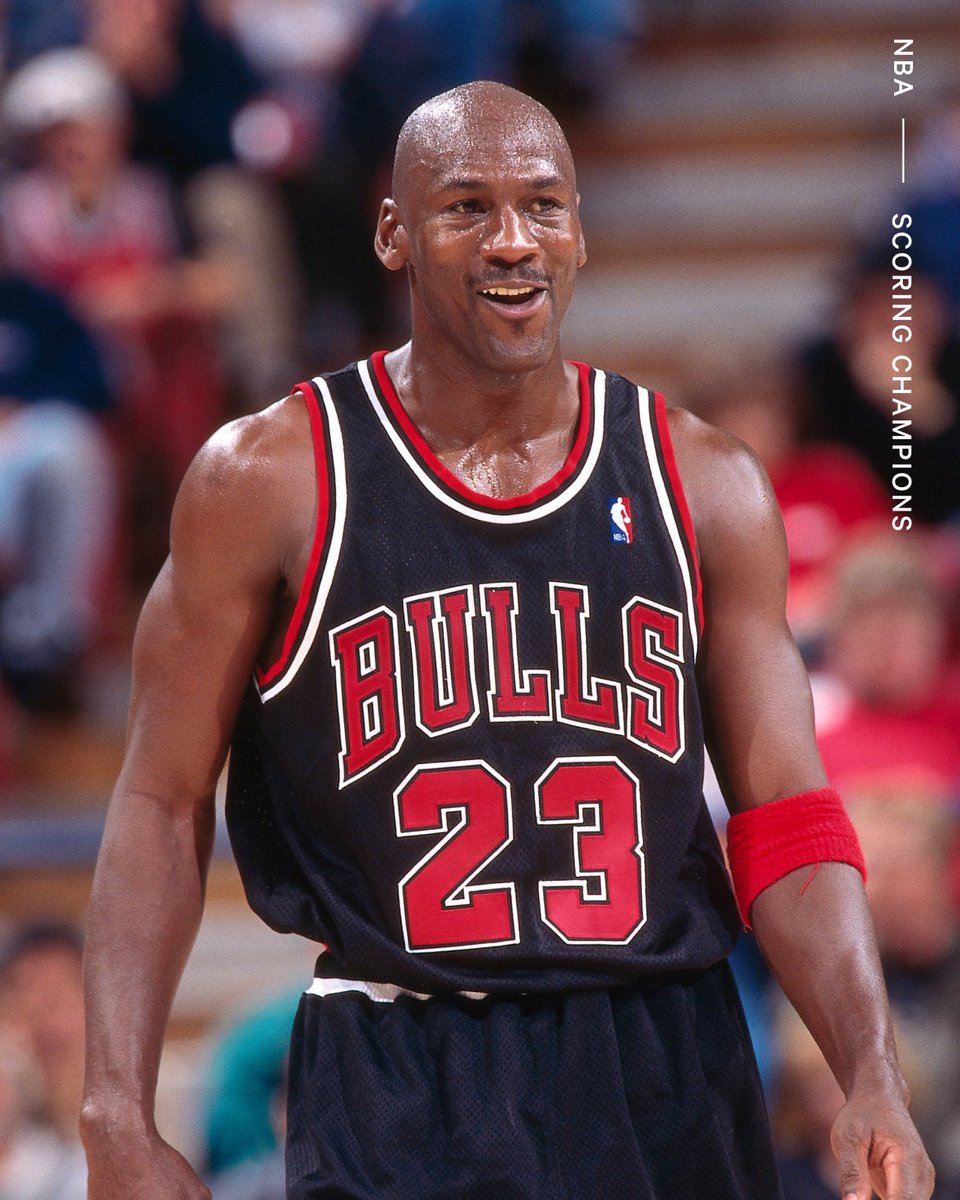 StephMuse_'s tweet photo. Players at age 35 or older to score 200 points in a playoff series:

— Stephen Curry
— Michael Jordan 

End of list 🐐 https://t.co/NQ9D0zOqIP