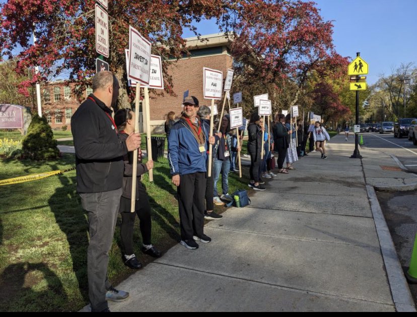 WEAunion's tweet image. WMS SOLIDARITY #WhatWillItTake #FairFive