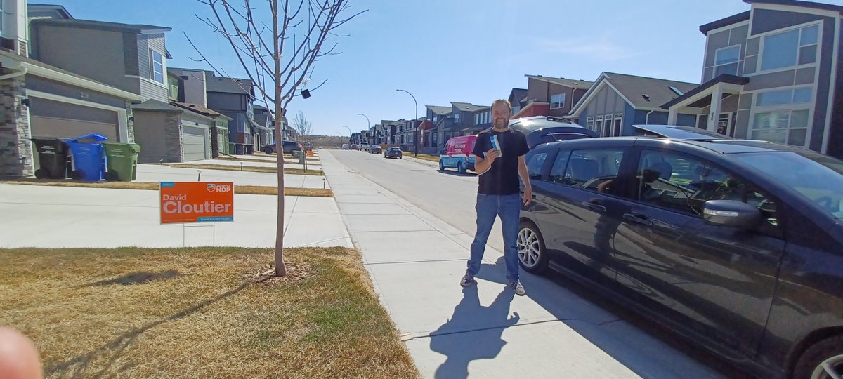 grahamsucha's tweet photo. Back in #yycshaw putting up signs for @DavidCloutier. I swear we didn't deliberately coordinate our attire.
Also there's a ice cream truck in Belmont, so bonus for a hot day https://t.co/MeDpYotIoF