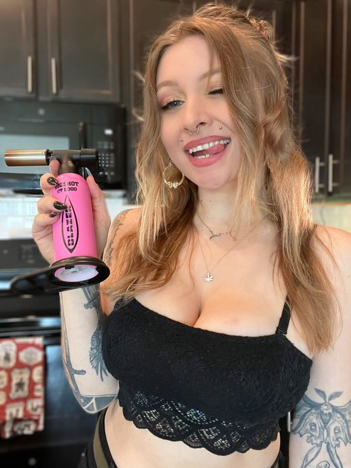 I love my @BlazerProducts 🥹🥹 https://t.co/1tE85TbKcz<a class="tags" target="_blank" title="On Twitter" href="/?out=eyJ0eXAiOiJKV1QiLCJhbGciOiJIUzUxMiJ9.eyJpYXQiOjE3MjExOTEwMTAsImlzcyI6InR3cG9ybnN0YXJzLmNvbSIsIm5iZiI6MTcyMTE5MTAxMCwiZXhwIjoxNzUyNzI3MDEwLCJyZWRpcmVjdF91cmwiOiJodHRwczovL3R3aXR0ZXIuY29tL0JsYXplclByb2R1Y3RzIn0.21pQO1Eh6MH4LJlBp3GH4ISX3VEaLBbg-0HQmJJnRmDJ1TxxJOLFbVNBbsfWhORE4rD2Me2sHCKSmm8vnT_dHQ">@BlazerProducts</a><a href="/tag/onmfc"class="tags"><span>#onmfc</span></a>