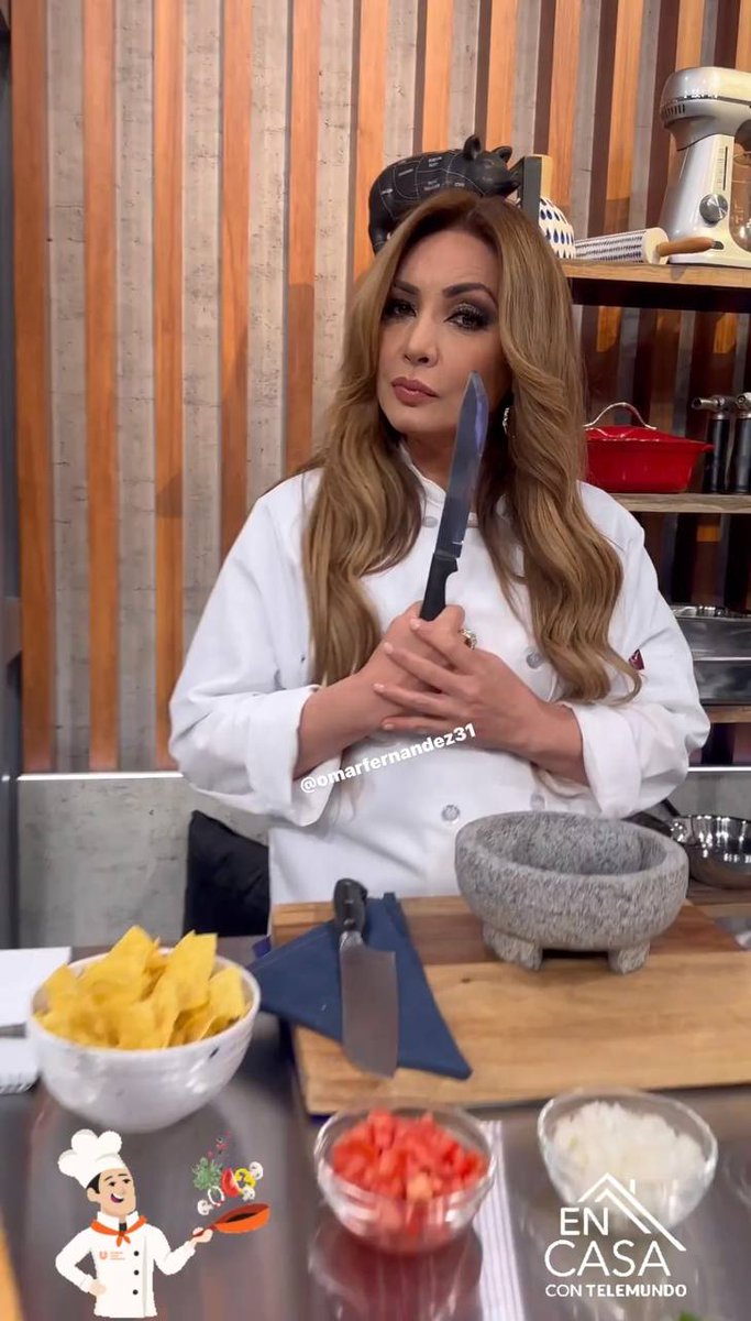 mayra_goz's tweet image. Aquí preparándome para los que vengan a tirar su 💩💩 en la gala de hoy 🤣🤣
.
#PatyNavidad #LCDF3 #TeamPaty