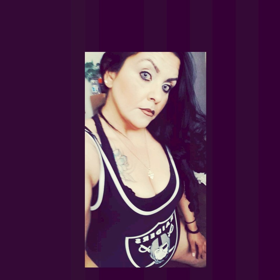 RaideretteRosa1's tweet photo. #raideretterosales
#raidernation
#Raiders https://t.co/zylXvgkng9
