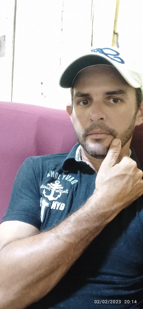 NoisGoias's tweet photo. 🗿🍷 https://t.co/Nx2v6xybMy