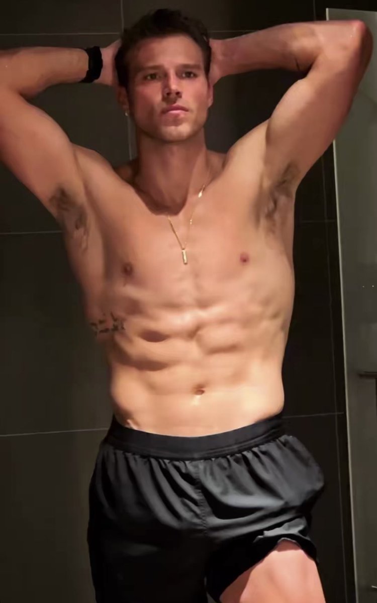 saymyname19891's tweet photo. WHO ELSE LOVES A SWEATY FURRY PIT TO BURY THEIR DACE INTO AND WORSHIP?!? 👅👅👅 https://t.co/gQMePKiDtE