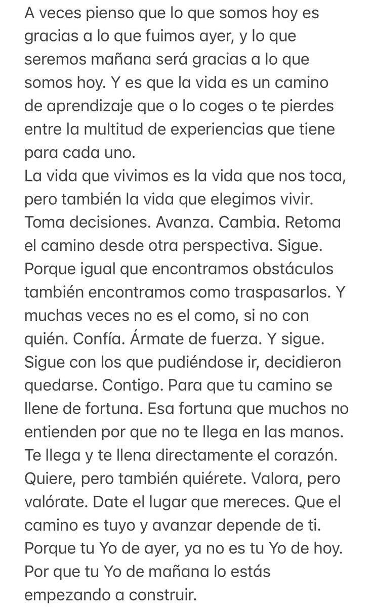 Esto pasa cuando la lluvia y el insomnio van de la mano.
Necesitas leer esto que acabo de escribir. De nada❤️

De mi, para ti✨