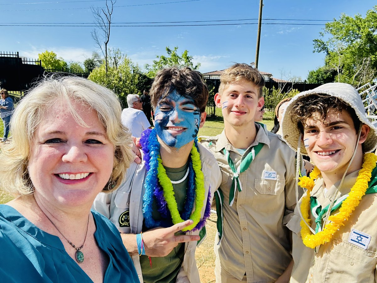 Cara Mendelsohn 🟦 tweet media