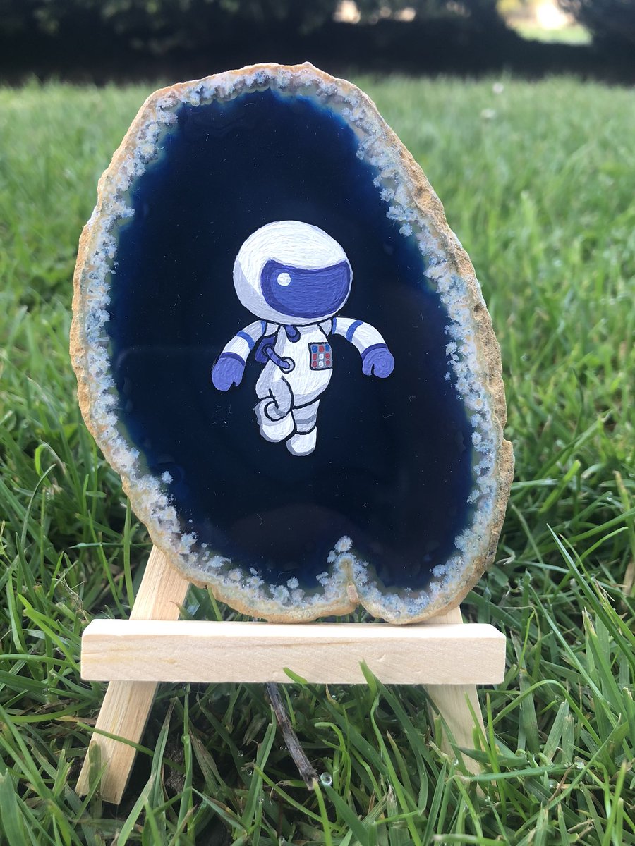 VeeRocks_eth's tweet photo. 248/251 Adventurous Astronaut! Only 2 geode paintings exist in the VeeRocks collection! This is one of them! π₯ @garyvee @veefriends #veerocks #veefriends https://t.co/oJ9KjfLQa8
