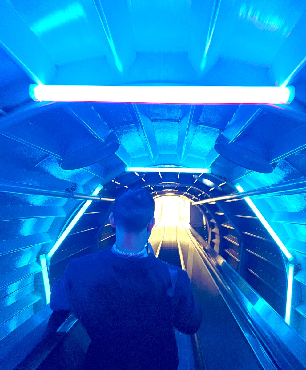 Rodrigo_Toxic's tweet image. Les daré un consejo, no sean de esas personas básicas que solo van a los lugares a tomarse fotos, suban, entren, conozcan la historia de lo que visitan… Es algo que siempre hago cuando viajo ✌️🇧🇪
#Atomium #VisualSystem #Belgica