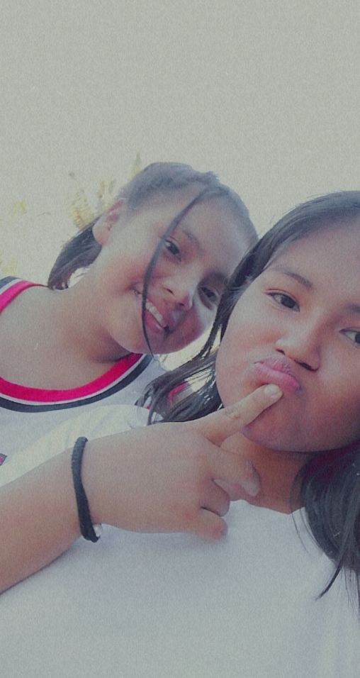 DarliPea1's tweet photo. Pues un día de 😜... La yo y mis dos amigas 🤙❤️#13 /02/2022💗 https://t.co/jsE7v2vmdV