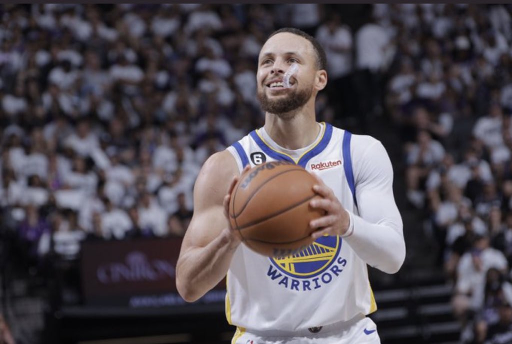 wifa_fame's tweet photo. Someone tell the lakers and Lebron James that Steph Curry is coming The Warriors advance to the Western Conference Semis to take on the Lakers ๐๐๐๐๐ฅ๐ฅ๐๐๐๐
#DubNation #GSWSAC https://t.co/P1VGcc8JeN