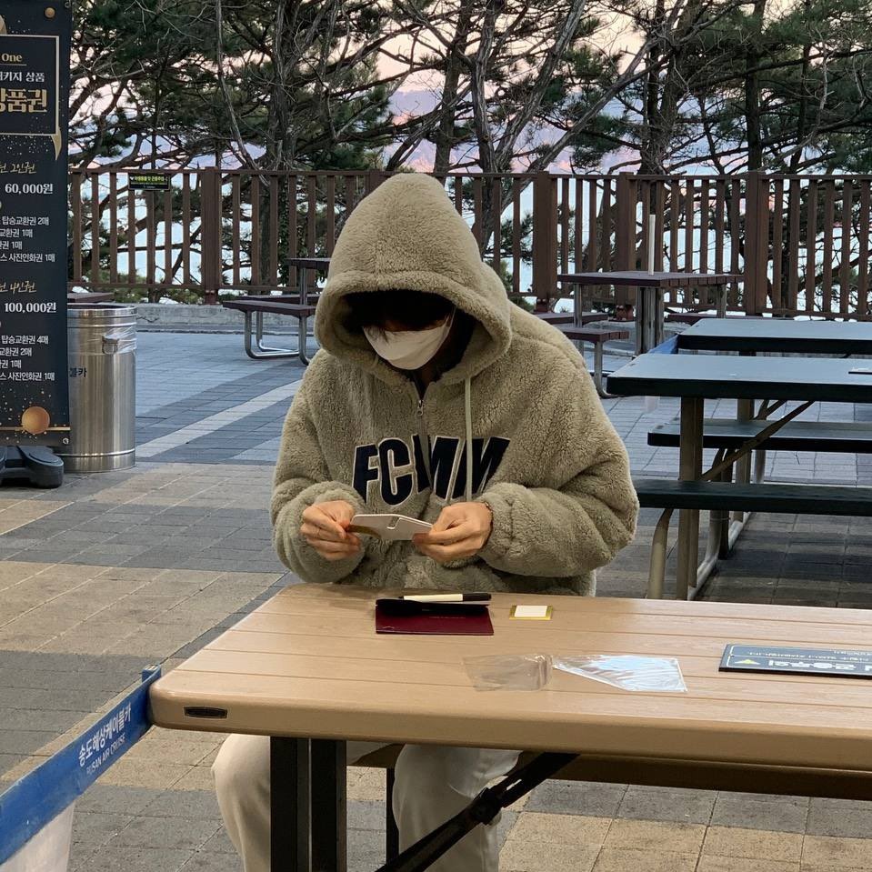 sungverse's tweet photo. ⌕ ׂ  .       au's ...⠀ https://t.co/DSfy3uCUY8