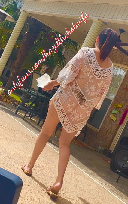 Is this enough to wear around the pool? 🥰 https://t.co/xtjSwVvAV9