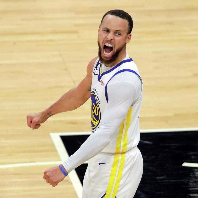 kot_hacker's tweet photo. Who said the ring ain't coming? STEPH CURRY:
50 POINTS
8 REBOUNDS
6 ASSISTS
52% FG
#GSWSAC
#NBAPlayoffs https://t.co/LjYdqRP5EA