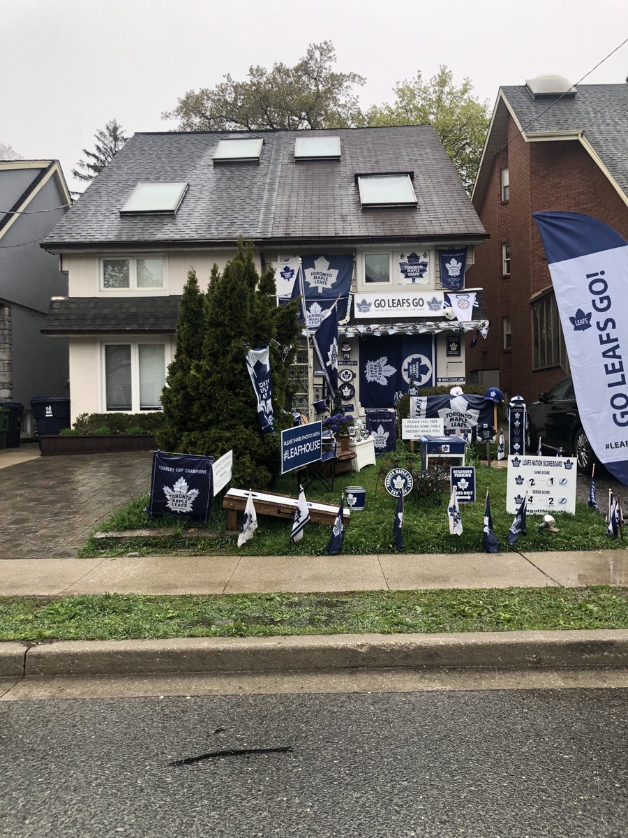 #LEAFHOUSE ⁦<a href="/MapleLeafs/">Toronto Maple Leafs</a>⁩ Yesterday - Leafs advanced to the 2nd round.  Today - A reminder that fan is short for fanatic.  Thanks (x2).