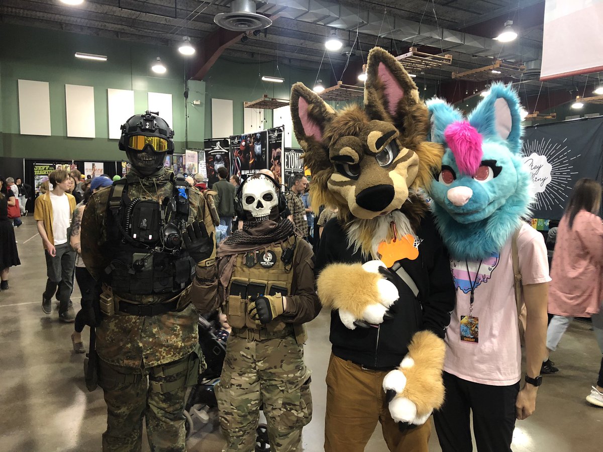 CallsignMothrah's tweet photo. Stuff from Expo, got a signed funko from @JustineHuxley, one of the only reasons I came to the expo 🥹🫶 #cosplay #calgarycomicexpo #CalgaryExpo #CalgaryExpo2023 https://t.co/fzZHd2cRYJ