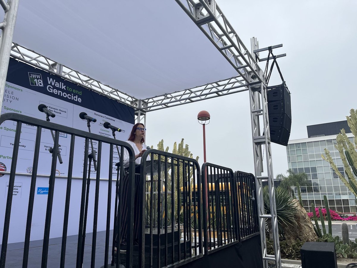 LauraFriedmanCA's tweet photo. Thank you @jworldwatch for gathering hundreds together today at your annual #walktoendgenocide to call attention to #genocides &amp; atrocities. When they divide, we unite. When they hate, we love. When they try to silence, we speak out. @KatyY @ANCA_DC @CW_HeatherHutt @sjoberstein https://t.co/Y7KtidO9FZ