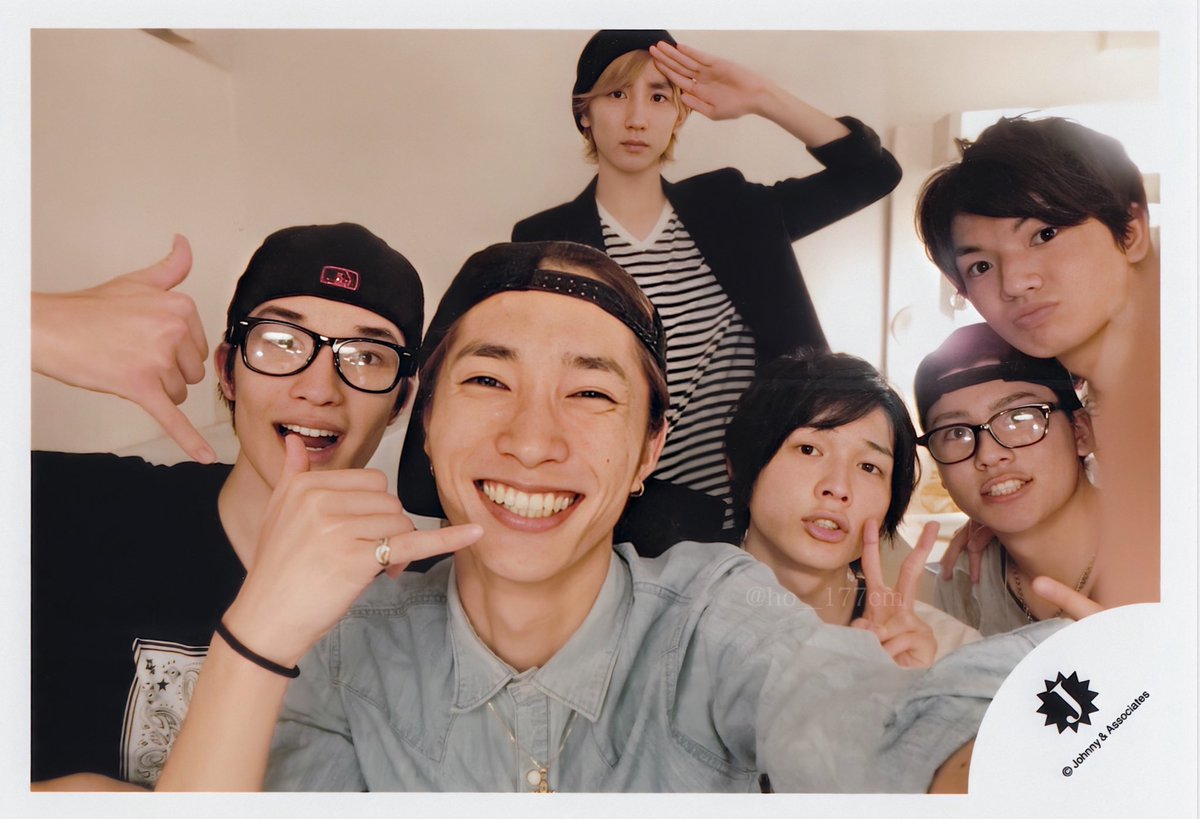 ____stone6x's tweet photo. おめでとう㊗️🍾🎉
これからもついていくゾォ！！
初ドームもめでたかったなあ

#SixTONES結成8周年 https://t.co/bueLL7vqf0
