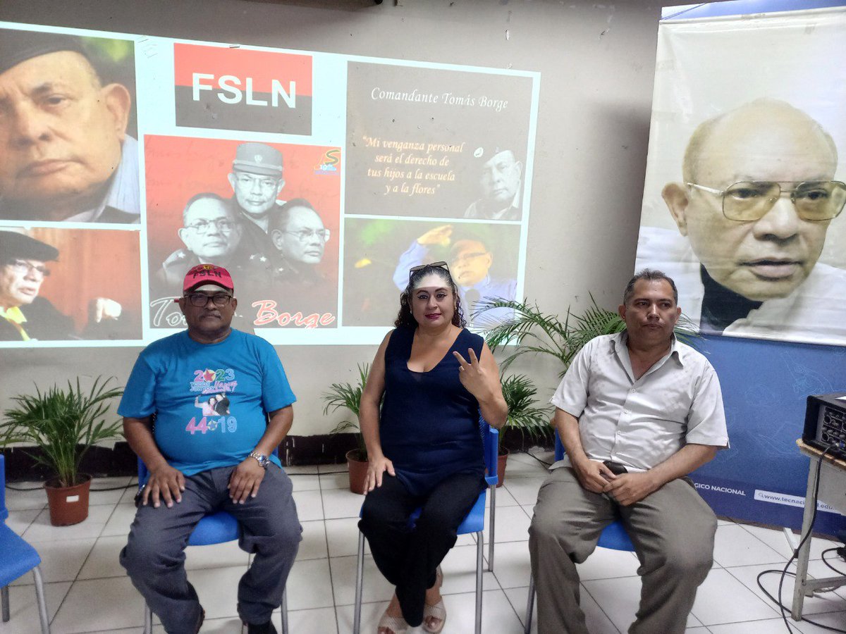 Lupe22Luna's tweet photo. Jóvenes del Centro Tecnologico Manuel Olivares fueron participes de la asamblea sobre la Biografía de Tomas Borge Martínez 

Honor y Gloria ✌️🔴⚫
#TomasOrgulloSandinista 
#UnidosEnVictorias

@HeroesColina110 @LaZelayita https://t.co/NRyUXGfoxX