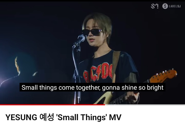 Toda vez que escuto #Small_Things eu volto pro show em São Paulo 😭💙 

Como foi pra vocês? 

#YESUNG