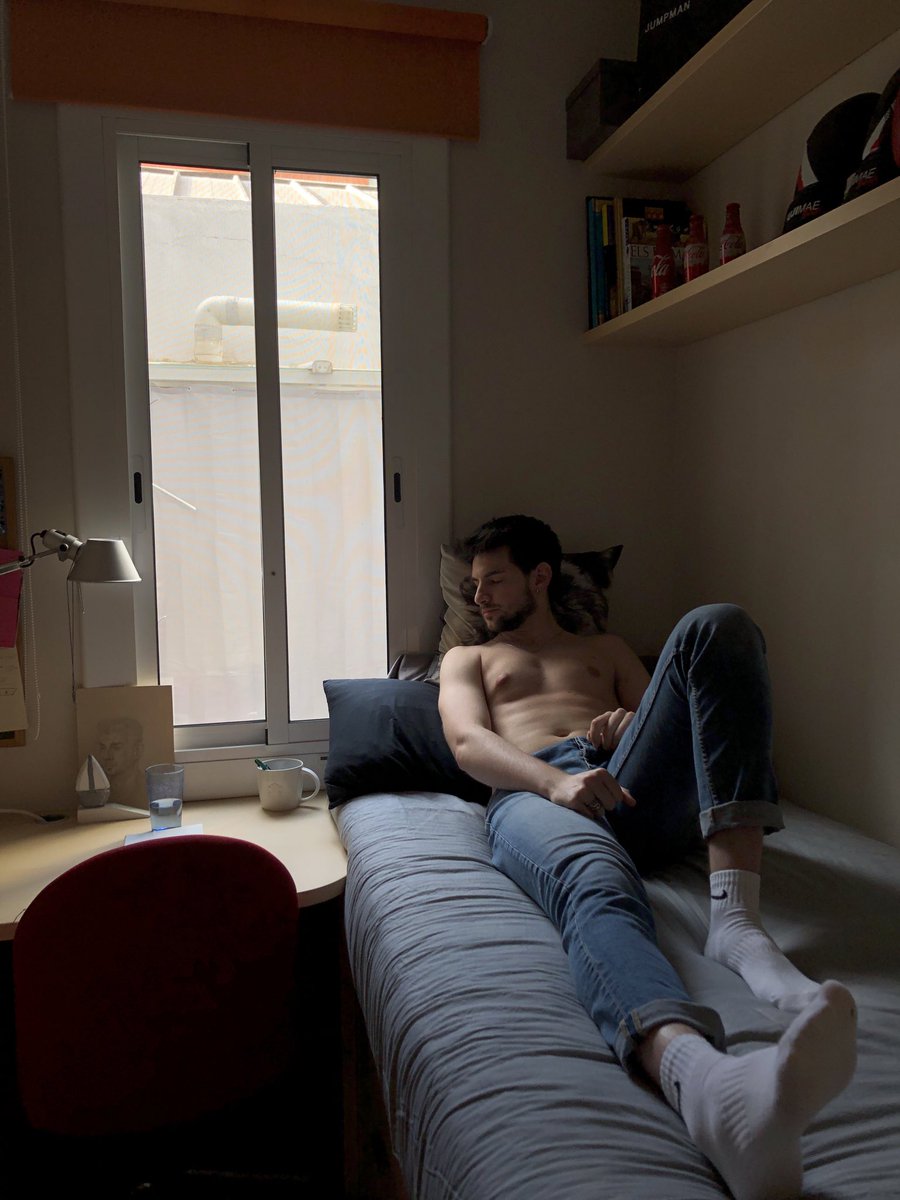 SERÉ FAMÓS. En Josep sap que m’he enamorat de Florència perquè dia sí dia també escolta com la seva mare explica que la cigonya es va equivocar de ciutat quan la va deixar a Barcelona. I una nit, quan vaig a fer-li el petonet i a acotxar-lo, el meu Bebè em mira, posa aquella