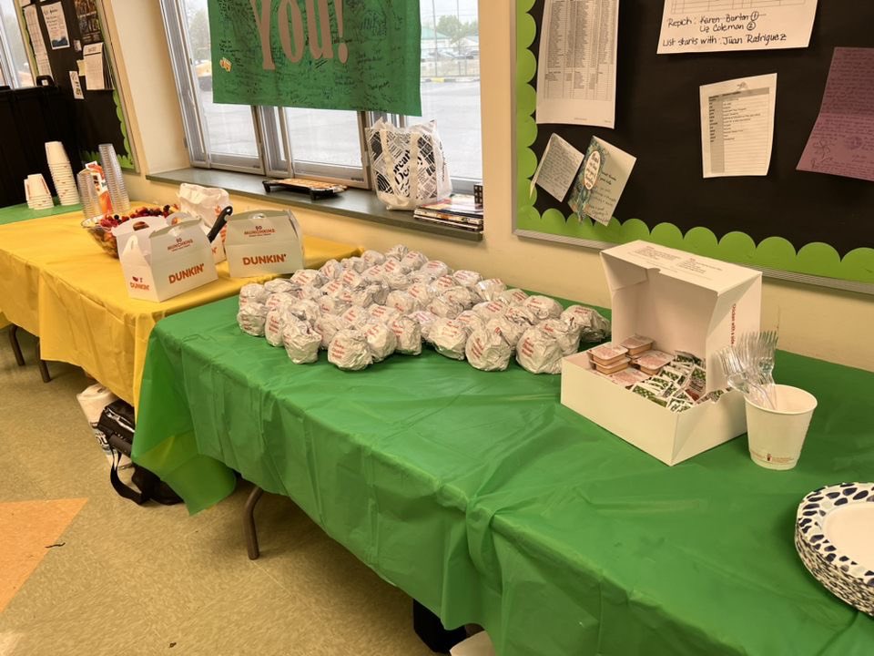 pto_mhs's tweet photo. Thank you to all of our amazing bus drivers💚 we appreciate all you do to get our students to and from school safely #masoncomets https://t.co/nZINUM1wya