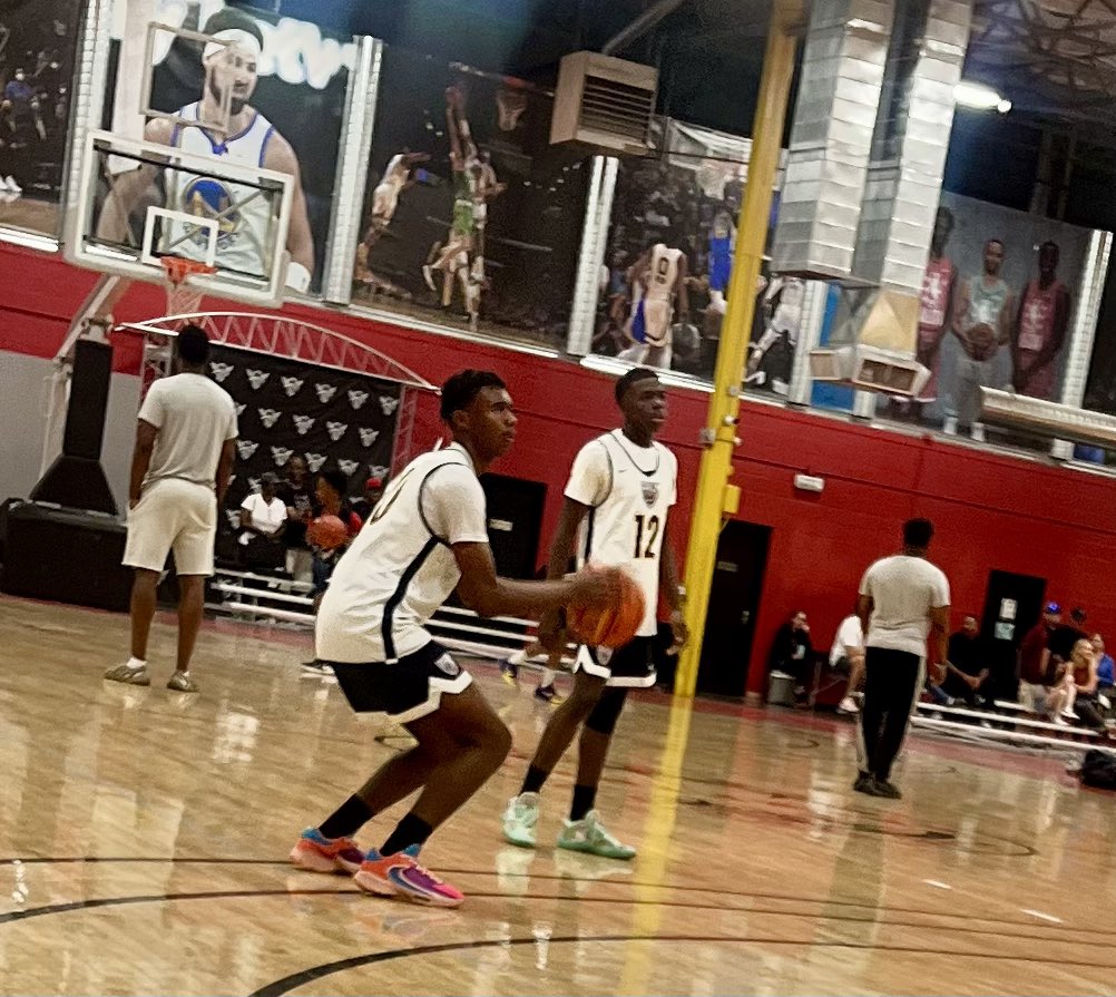 Cordet Espinoza Jr. 6’3 PG 2027 playing well at <a href="/PangosPlatform/">pangos platform</a> we a great 15 blue team for Vegas Elite
