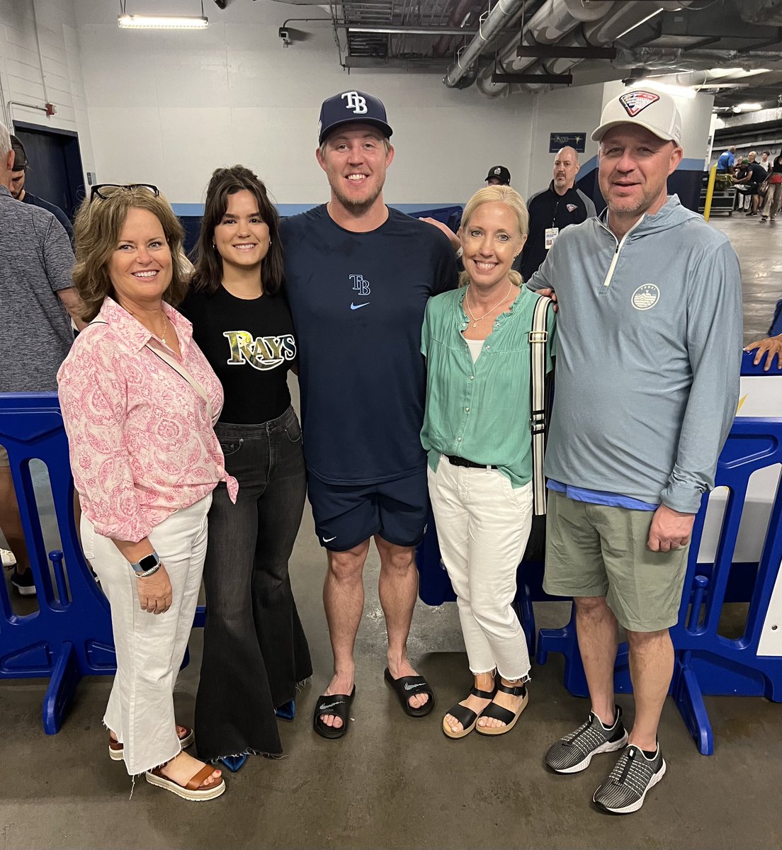 amynoelle222's tweet photo. Blessed with this amazing human 29 years ago today 💙 We love you kid!! Happy Birthday!!! 🥳 @Cleavinger14 https://t.co/287zHDTECn