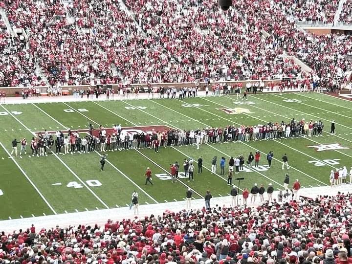 I had an amazing time this weekend! Blessed to see the large alumni base come out for OU spring game. 57,000 fans were in attendance!!!
#Kylermurray
#bakermayfield 
#billysims
#creedhumphrey
#orlandobrownjr.
#marcusdupree
@OUCrystalBall 
@OU_CoachB 
@CoachVenables