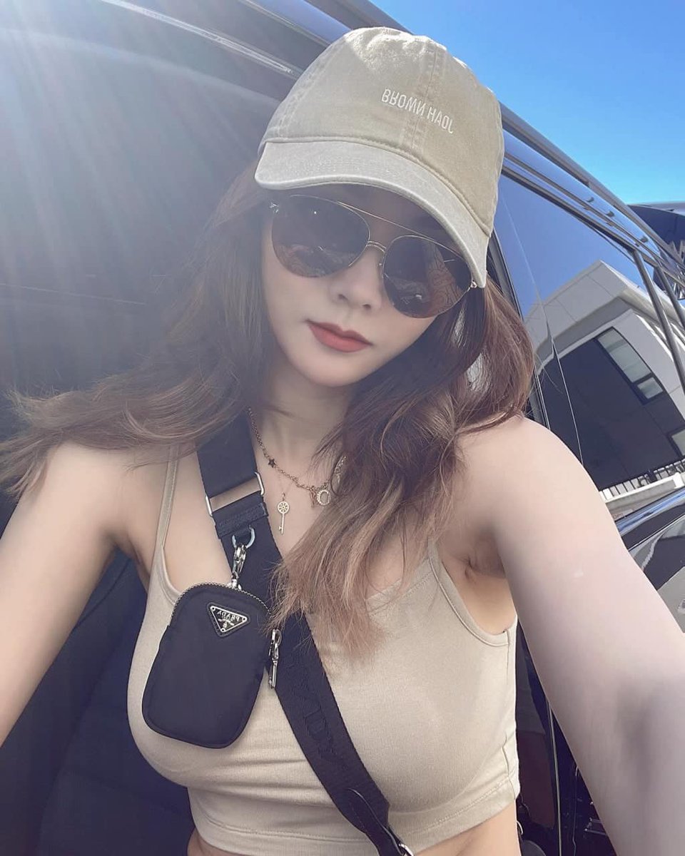 The weather is good, the mood is better