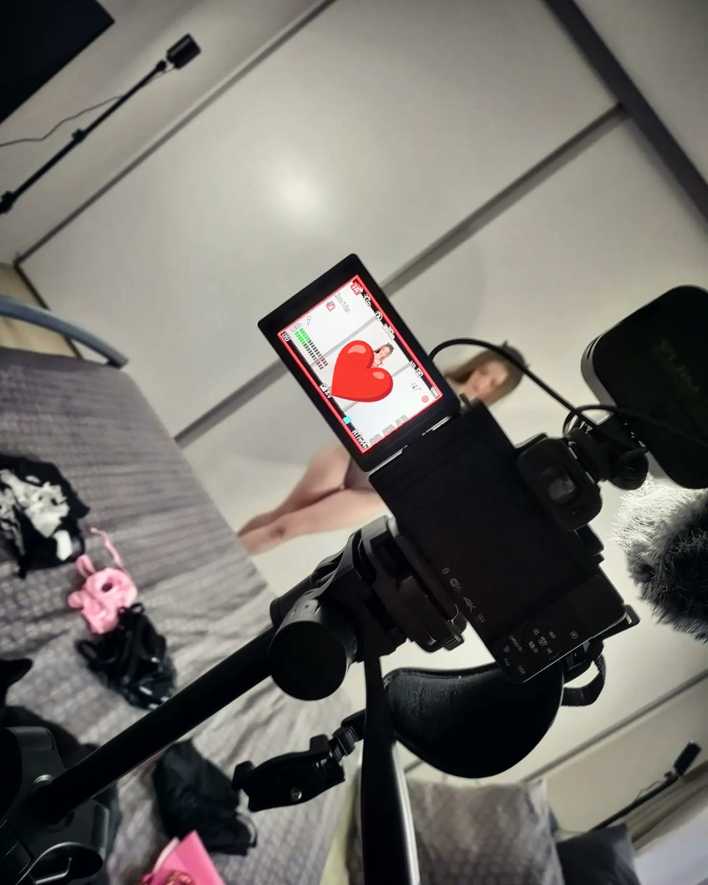 On tourne le #vlog N9 ! 🥰❤️ J'espère que vous serez nombreux à le regarder 🤗 Bisous 😘😘 #DonBelle #girl #model #fr #youtube #ph #camgirlِ https://t.co/Pu0jsgOIGn