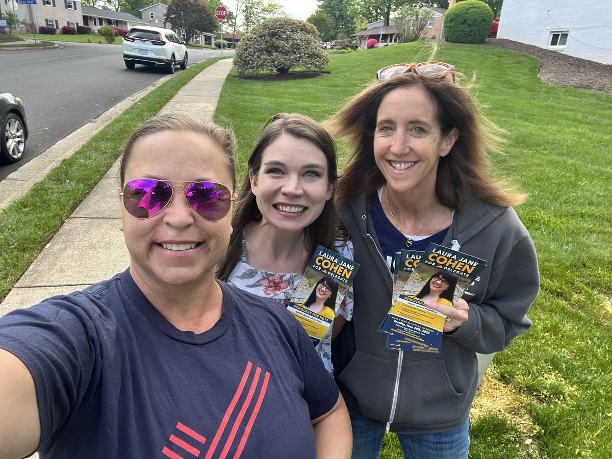 It was a beautiful day knocking 58 doors for Gun Sense Candidate & fellow @MomsDemand volunteer @LauraJaneCohen in #HD15 today! We even canvassed one of our favorite mom vols  @emihutch today ❤️ (Pretty sure you have her 🗳️ LJ 😉)
 #VAgov #VAleg