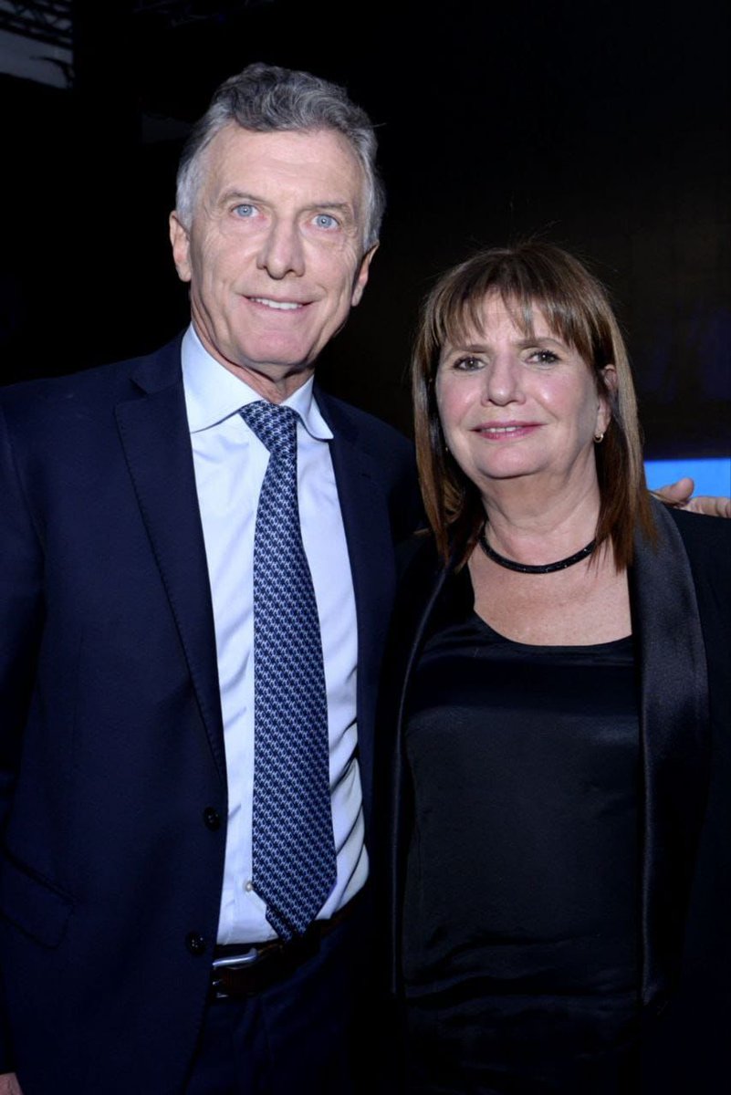 victorbaraldo's tweet photo. La foto del día.. 
@PatoBullrich @mauriciomacri https://t.co/blxosMx0B8