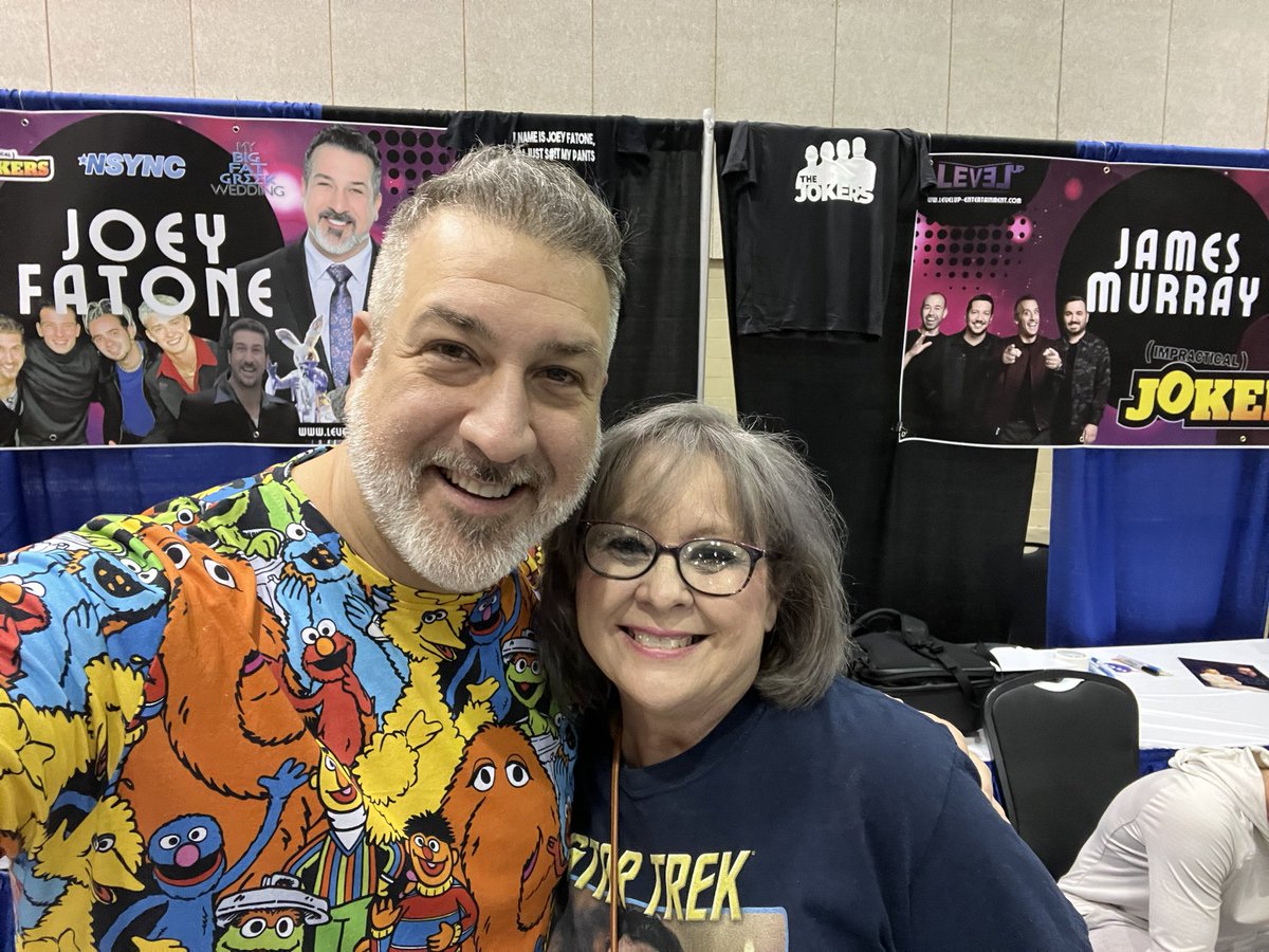 GoHogsGo64's tweet image. Got got to meet both of these great guys in Huntsville!  @realjoeyfatone and @jamessmurray are the absolute sweetest guys! If you get the chance to meet them definitely do it!  Thank you both for making my day so wonderful!