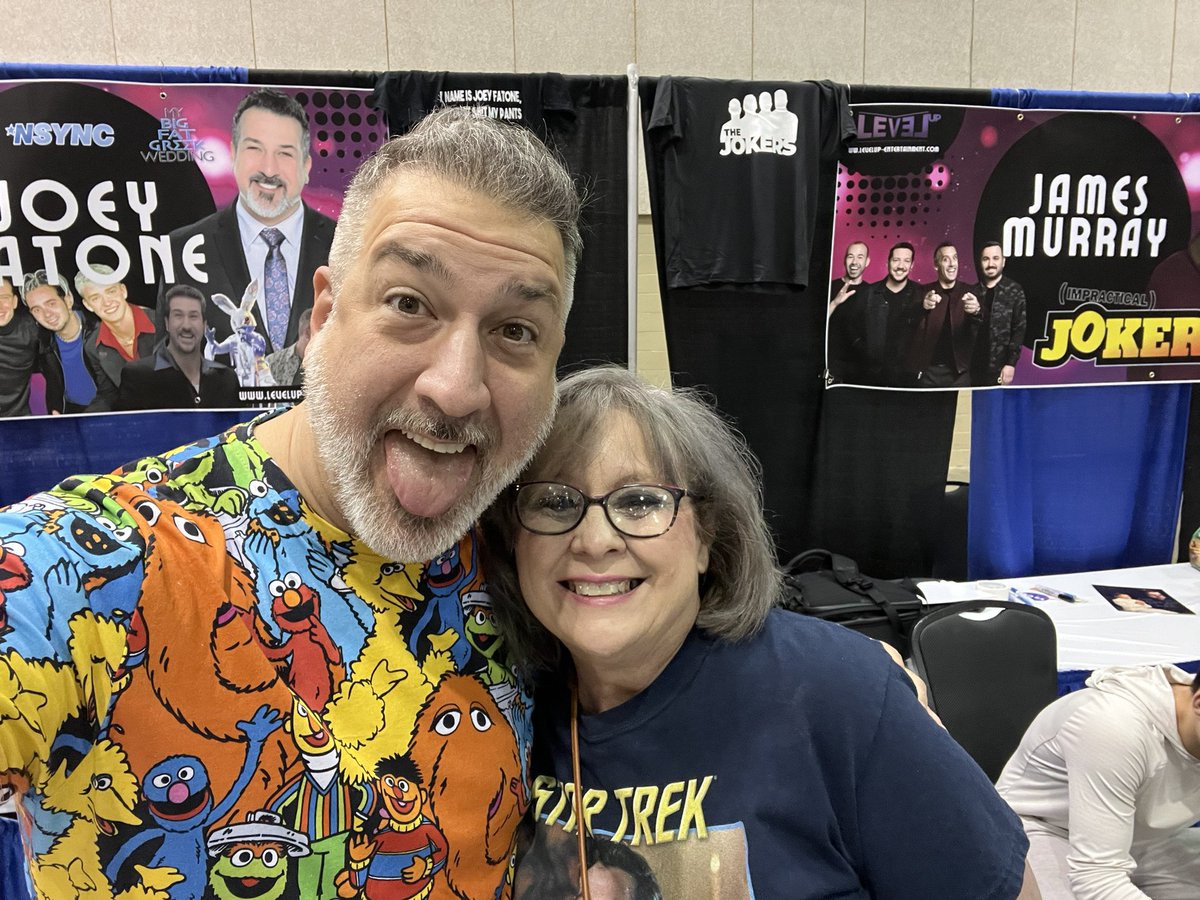 GoHogsGo64's tweet image. Got got to meet both of these great guys in Huntsville!  @realjoeyfatone and @jamessmurray are the absolute sweetest guys! If you get the chance to meet them definitely do it!  Thank you both for making my day so wonderful!