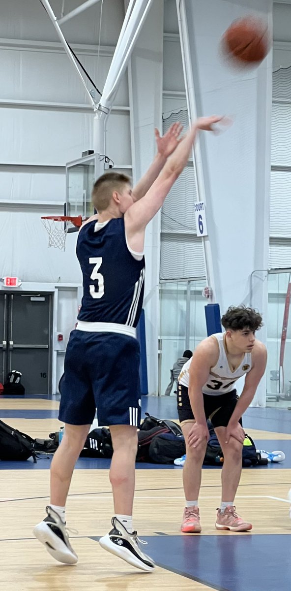 Z showing off the Ft form <a href="/RivalsNation/">Rivals Nation</a> with convincing win #gdhoops