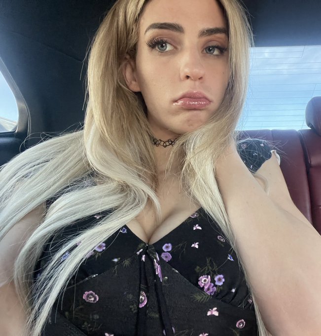 Pouting cuz you didn&rsquo;t fuck me this morning 😫 https://t.co/EequNeQClp