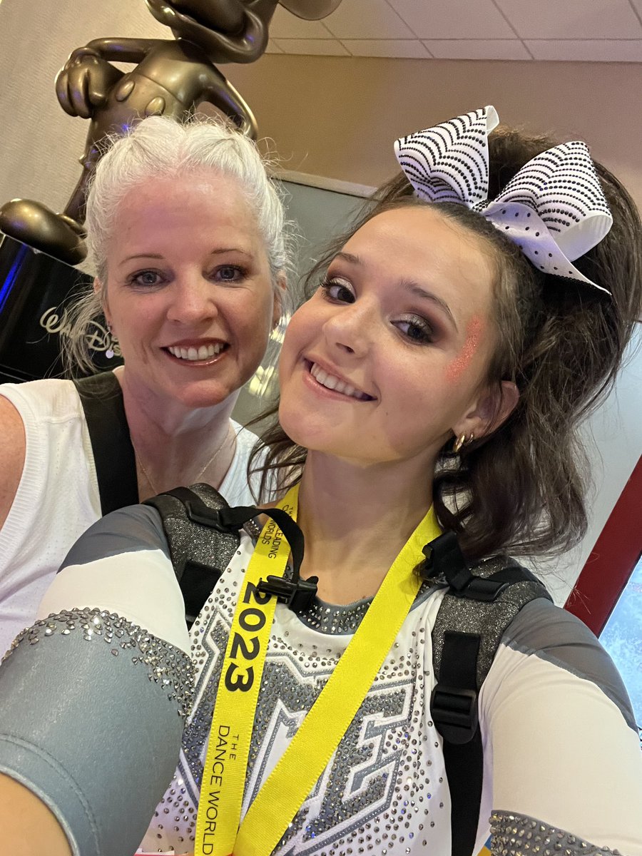 Father of 3 tweet media