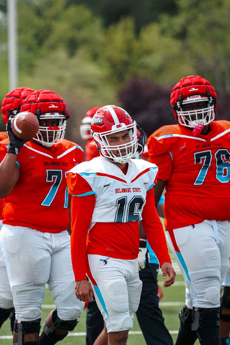 j5jayy's tweet photo. DSU spring game https://t.co/MthssRShbU