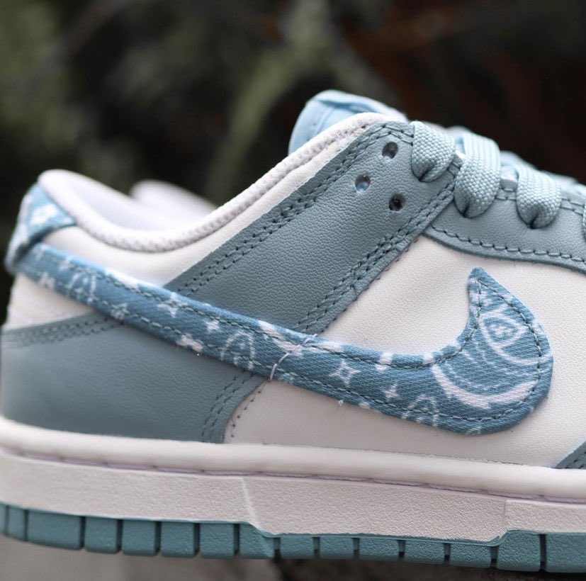 tenislinks's tweet photo. 💙 Nike Dunk Low “Paisley Blue”. https://t.co/azAi5LIzkF