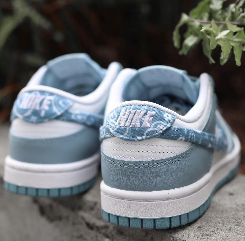 tenislinks's tweet photo. 💙 Nike Dunk Low “Paisley Blue”. https://t.co/azAi5LIzkF