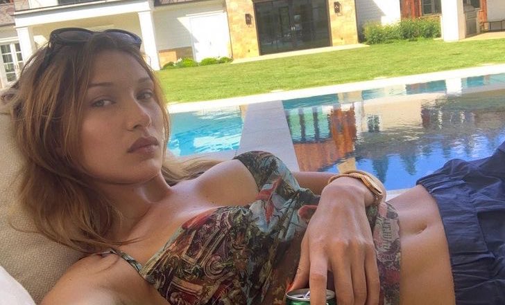 MOSSYVIBES's tweet photo. bella hadid https://t.co/OqCrbmy7MC