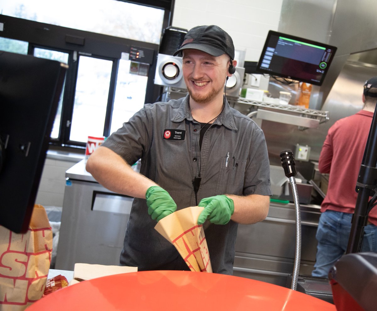 Hey #LexingtonVA - looking for a fast-paced, fun weekend job? We're #hiring Store Team Members to join our Sheetz fam! Apply now 👉 bit.ly/3NAXSe4