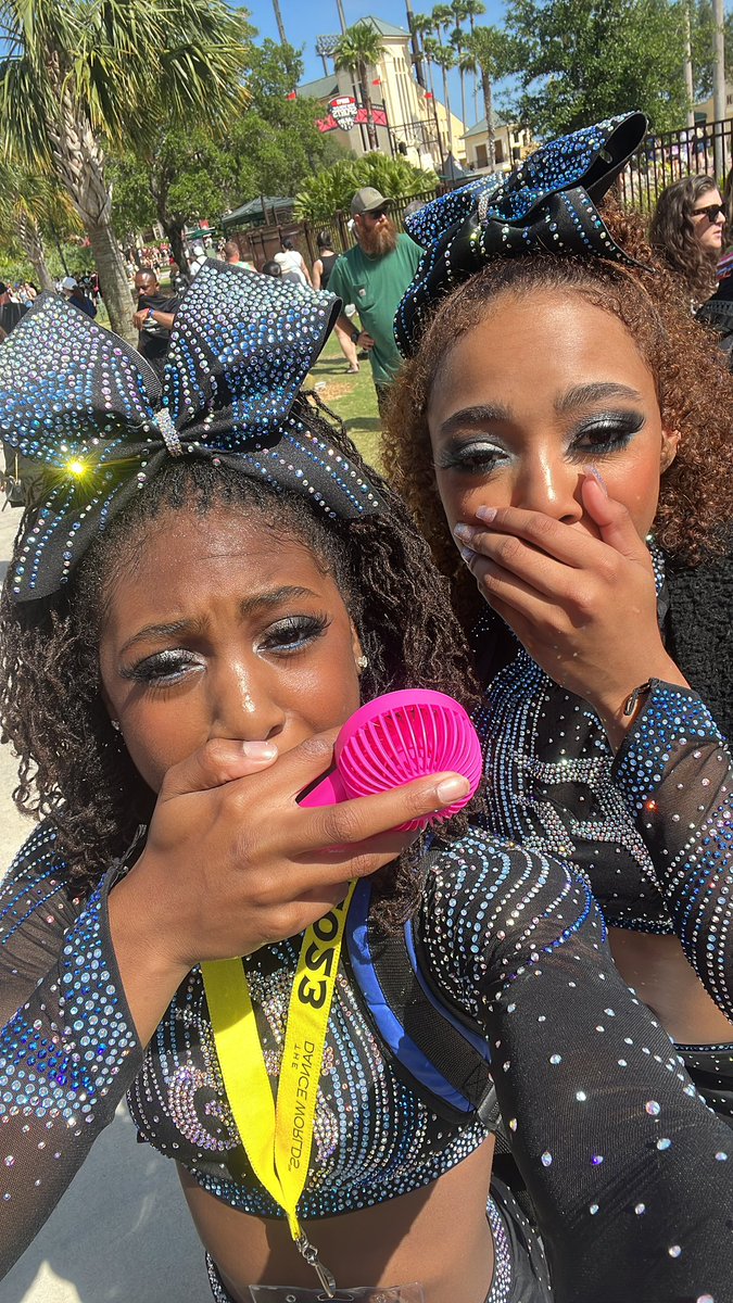 WE JUST HIT BOTH DAYS CRYING OMG