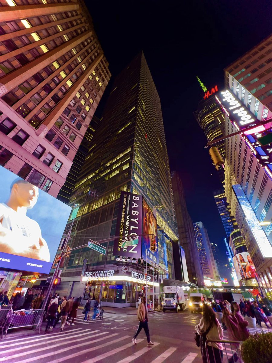 BengaLuana's tweet image. The path to victory is tortuous. Like a mountain path Sometimes the road will reverse and stretch forward. like a mountain road One who walks this path requires patience and perseverance. He who sleeps by the road when he is tired does not win