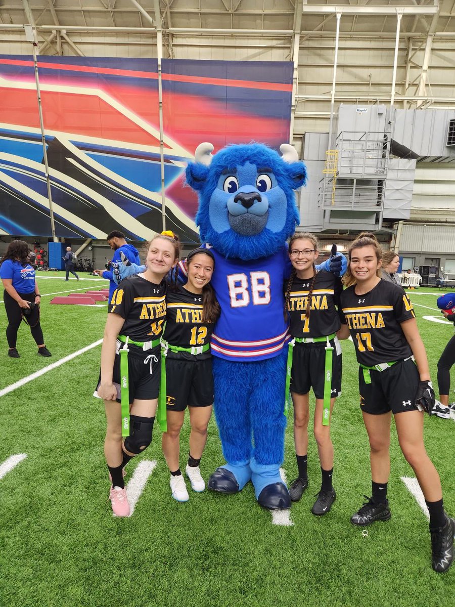 Smiles for Days. #whywedowhatwedo #girlsflag @BuffaloBills @usaflagfootball @sectionvflagfb