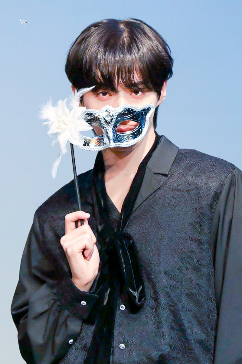 LOVEYOU_0110's tweet photo. 221021
#원어스 #시온 #ONEUS #XION #シオン https://t.co/frK2jiBQmw