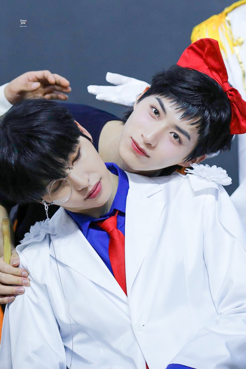 LOVEYOU_0110's tweet photo. 220618 220923 221023
#원어스 #시온 #ONEUS #XION #シオン https://t.co/PYVn1tOcll